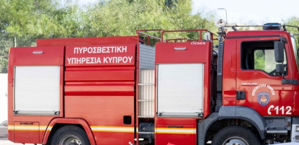 Προβλήματα και στη Λάρνακα λόγω της κακοκαιρίας - Οδηγός εγκλωβίστηκε σε πλημμυρισμένο δρόμο