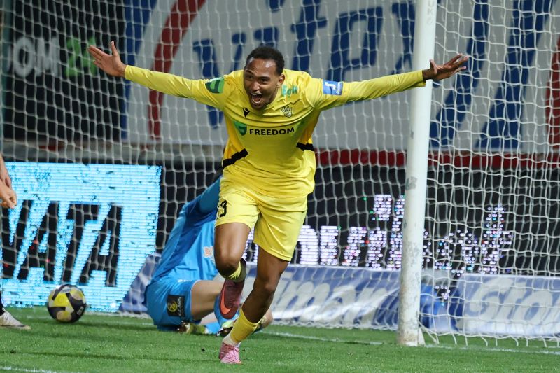 Το πρώτο επίσημο «παστέλι» του Σέζαρ και η νέα του ομάδα…