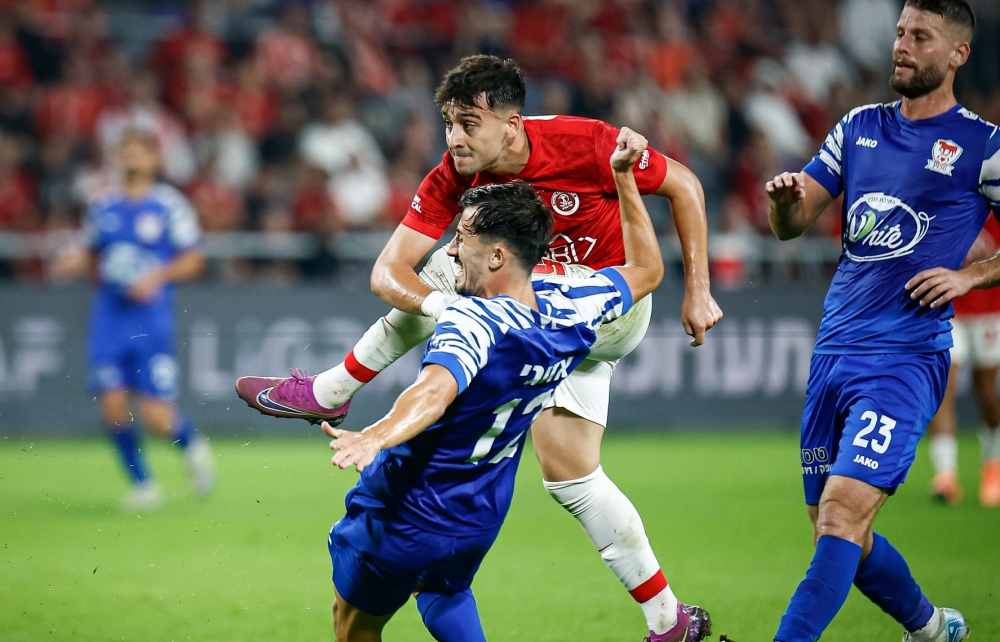 Λοΐζου: Πήγε να βάλει το γκολ της ΧΡΟΝΙΑΣ στο Ισραήλ - Δείτε την ΦΟΒΕΡΗ ενέργεια του!