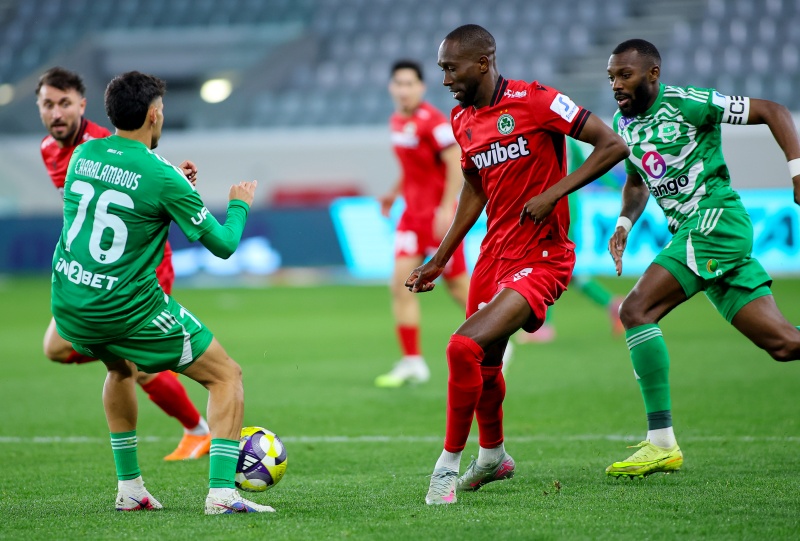 Υβριστικά συνθήματα για Χάμπο Χαραλάμπους στην αλλαγή του