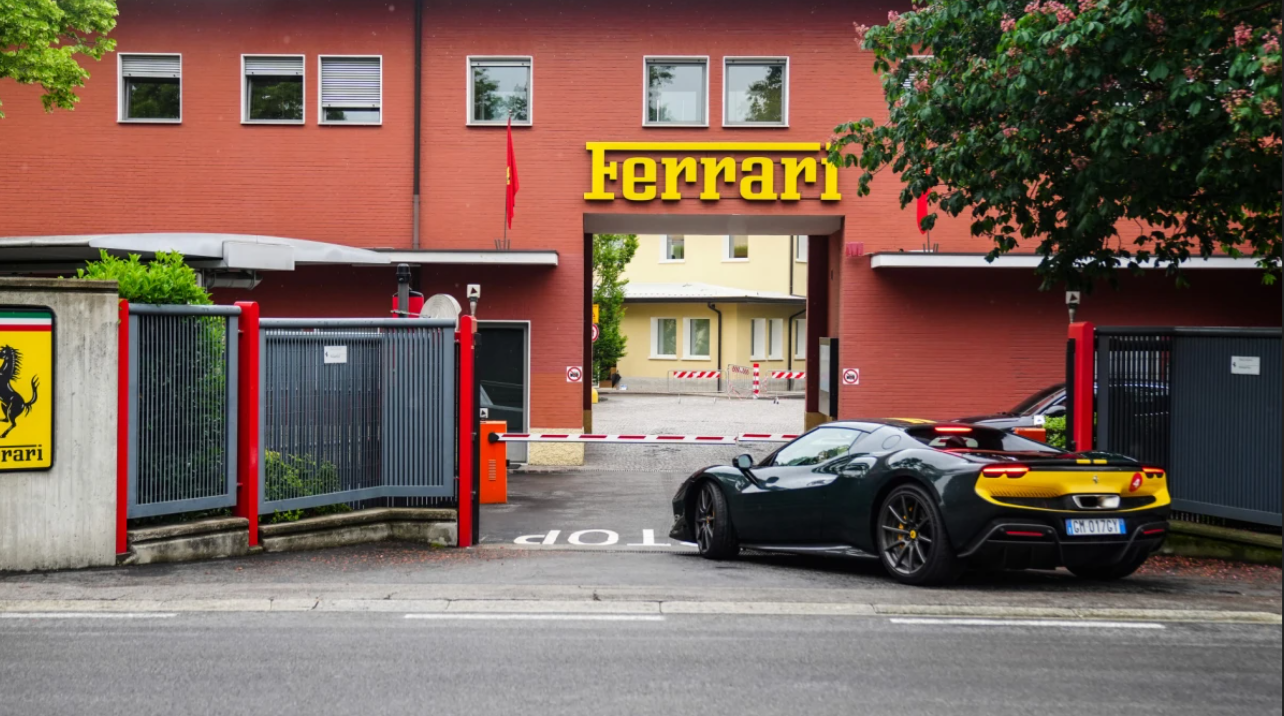 H ελληνική εταιρεία που έγινε o premium συνεργάτης της Ferrari