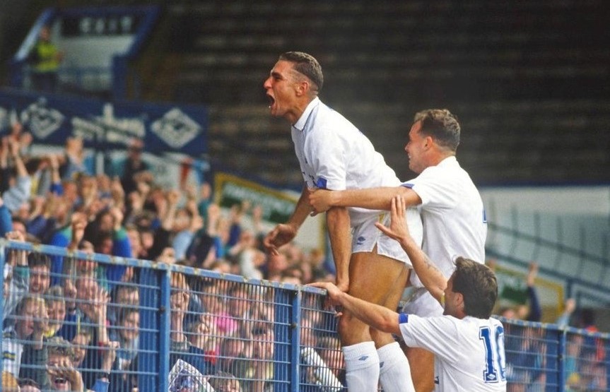 Βίνι Τζόουνς, ένα πληγωμένο παιδί σε μία «Τρελή Συμμορία»