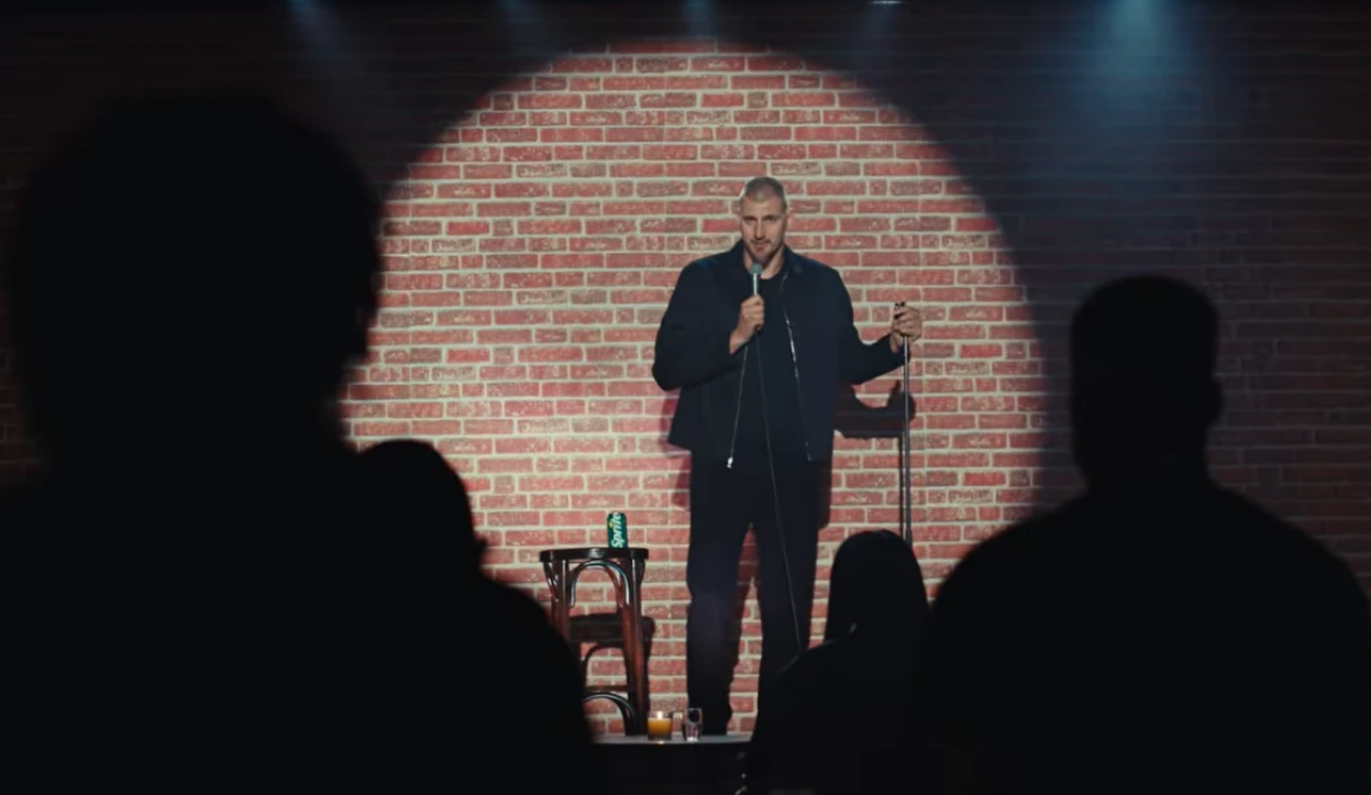  Ο Γιόκιτς έγινε stand-up comedian για χάρη ενός αναψυκτικού 