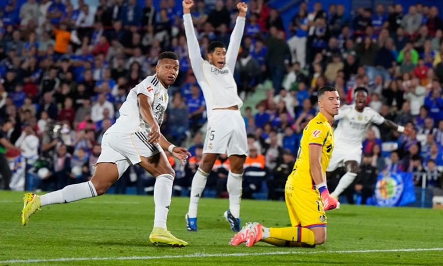 Champions League: Μια «βασίλισσα», μια «κυρία» και ένα αντάμωμα με φοβερή ανάμνηση στο Λονδίνο Champions League: Μια «βασίλισσα», μια «κυρία» και ένα αντάμωμα με φοβερή ανάμνηση στο Λονδίνο