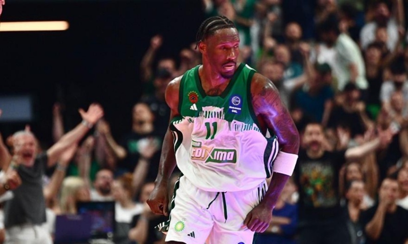 Από το 1/13 του ΣΕΦ, στη ΜΑΓΙΚΗ εμφάνιση του Game 2: Ο Χέιζ-Ντέιβις θυμήθηκε ποιος είναι!