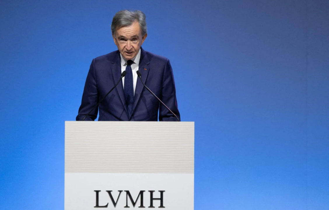 Αλλαγή… σκυτάλης: Αυτός είναι πλέον ο πλουσιότερος ιδιοκτήτης ομάδας στον κόσμο