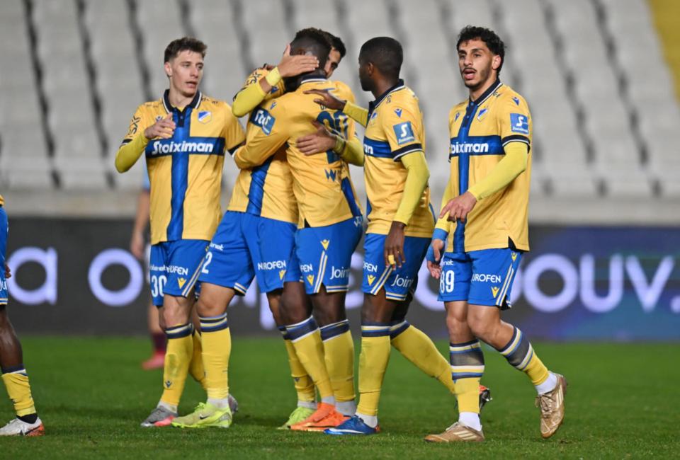 ΑΠΟΕΛ: Δεν χωρούν γκέλες...