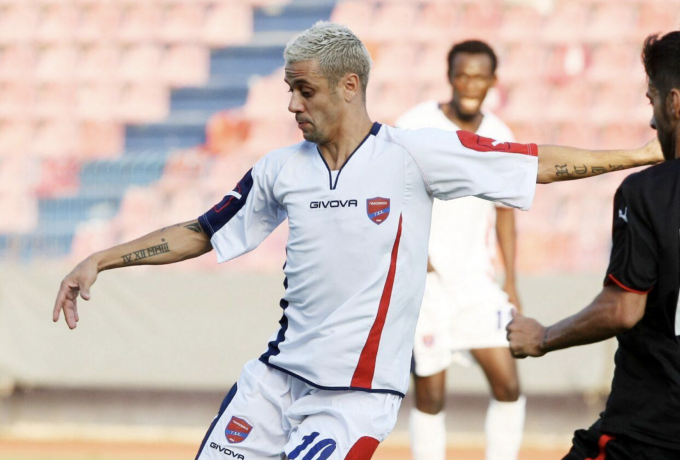 Μοίραζε σακούλες και έκανε… παπάδες: Η «άρρωστη» παιχτάρα που ζήλευε όλο το big-4