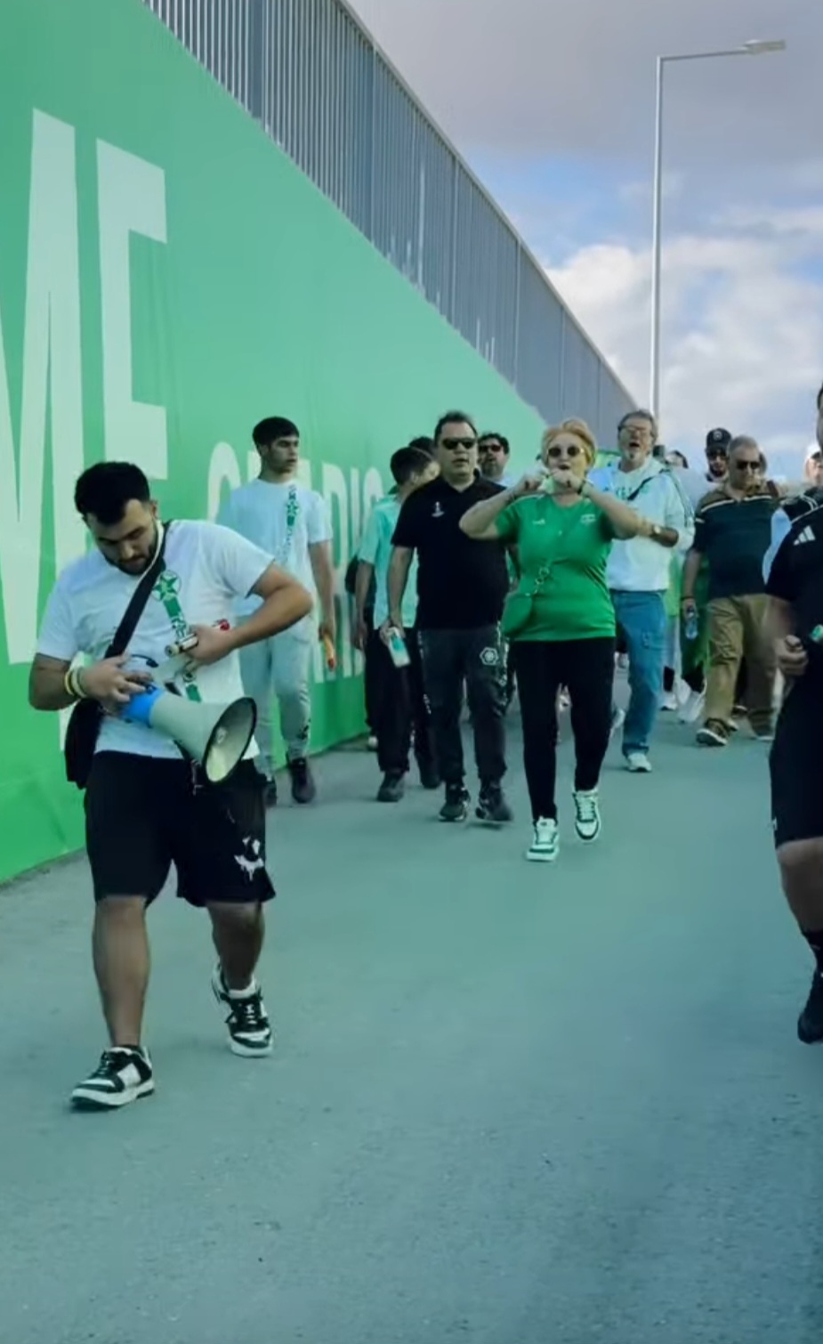 Άρης: "Είμαστε μια οικογένεια " (Βίντεο)