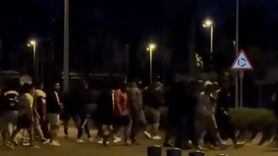 «Μην τολμήσετε να πατήσετε στο γήπεδο» - Οι οπαδοί δεν θέλουν τη διοίκηση στον «τελικό»