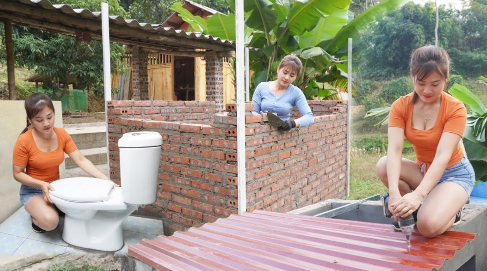 Γυναίκα φτιάχνει μόνη της σπίτι στη ζούγκλα του Βιετνάμ: 10 μήνες μετά ζει το όνειρό της 