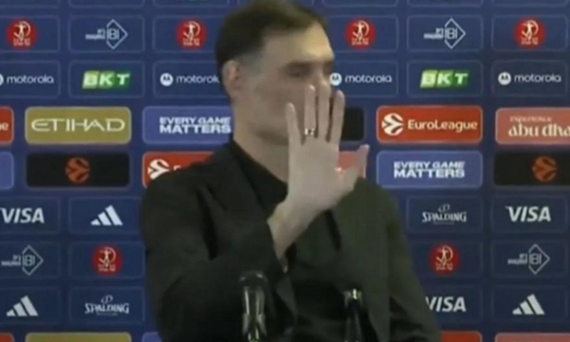 «Είναι πάντα έτσι εδώ; Τέλεια»: Η ατάκα Μπαρτζώκα στην... άδεια αίθουσα Τύπου! (ΒΙΝΤΕΟ)