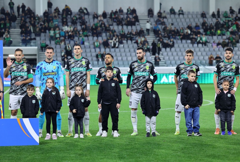 «Εγέμωσεν ο τόπος πελλούς» – Σταθερά και στο πέταλο του «Αλφαμέγα» το… επικό πανό! (ΦΩΤΟΓΡΑΦΙΑ)