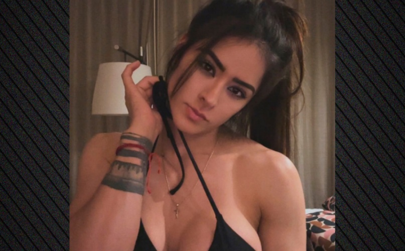 Αθλήτρια του ΜΜΑ κέρδισε $500.000 από το OnlyFans μετά την αποκάλυψη του στήθους της κατά τη διάρκεια αγώνα (ΒΙΝΤΕΟ)