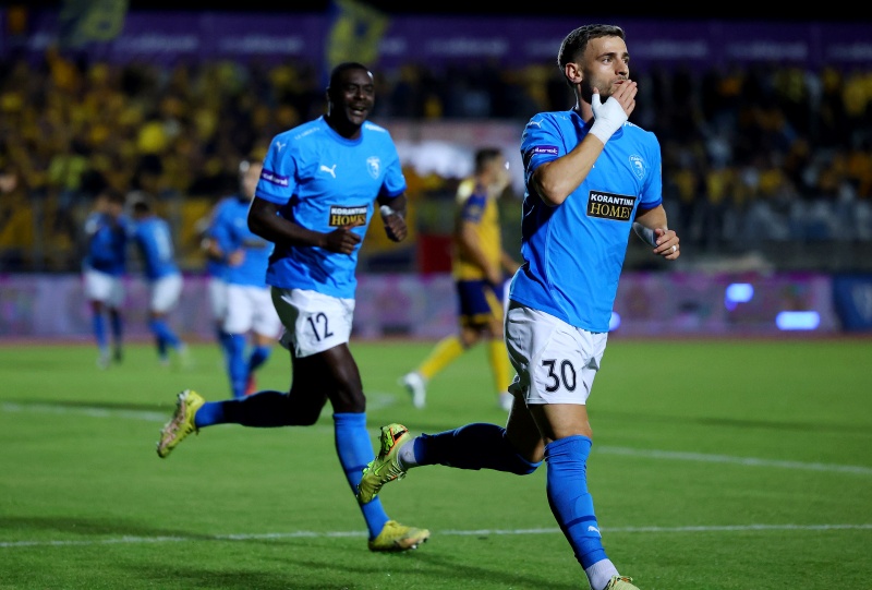 ΓΚΟΛ με το… «καλησπέρα» για την Πάφο στο ματς με την ΑΕΛ – Δείτε το 1-0 (ΒΙΝΤΕΟ)