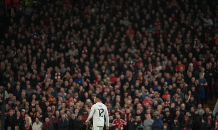 ΒΙΝΤΕΟ / Αλεξάντερ-Άρνολντ: Όλο το «Άνφιλντ» στο πόδι και απίστευτη γιούχα – Το ΣΚΗΝΙΚΟ με την είσοδο του!