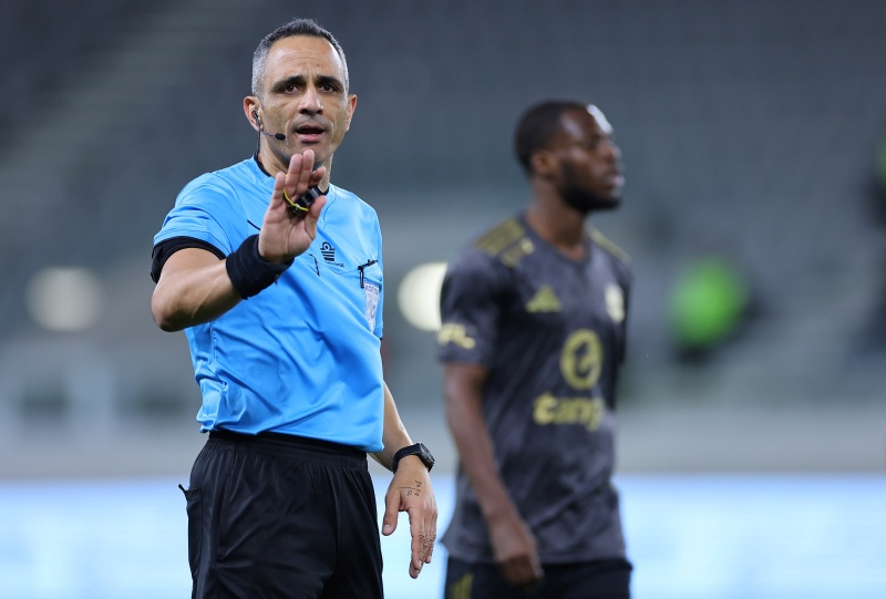 Στο πέναλτι-μαρς της ΑΕΛ είδε... επιθετικό φάουλ ο Χριστοφόρου και τον διόρθωσε το VAR - Λάθος και με τον χρόνο καθυστερήσεων