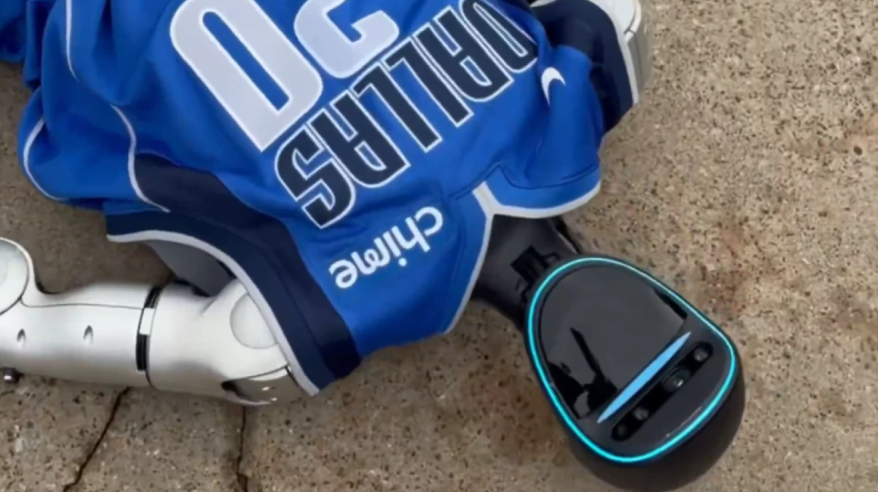 Έβαλαν ρομπότ να κάνει επίδειξη στον Ίρβινγκ κι εκείνος το «χάλασε» !