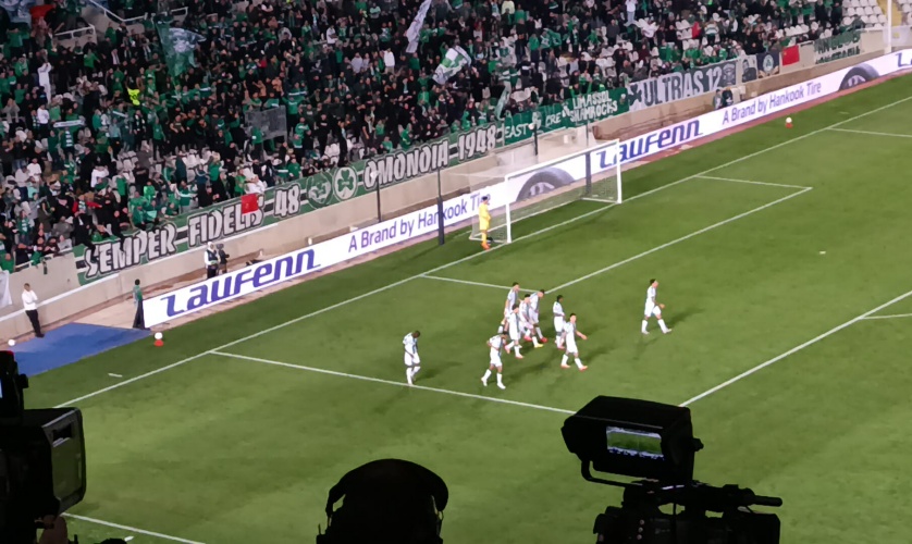 ΒΙΝΤΕΟ: Το παστέλωσε και ΑΠΟΘΕΩΘΗΚΕ από τους Ομονοιάτες!