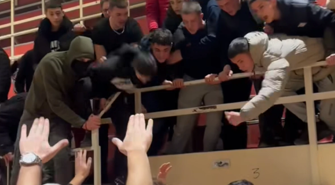 Σοκ σε ματς ακαδημιών στο Μαυροβούνιο: Φτυσίματα και αντικείμενα σε παίκτες από παιδιά χούλιγκαν (ΒΙΝΤΕΟ)