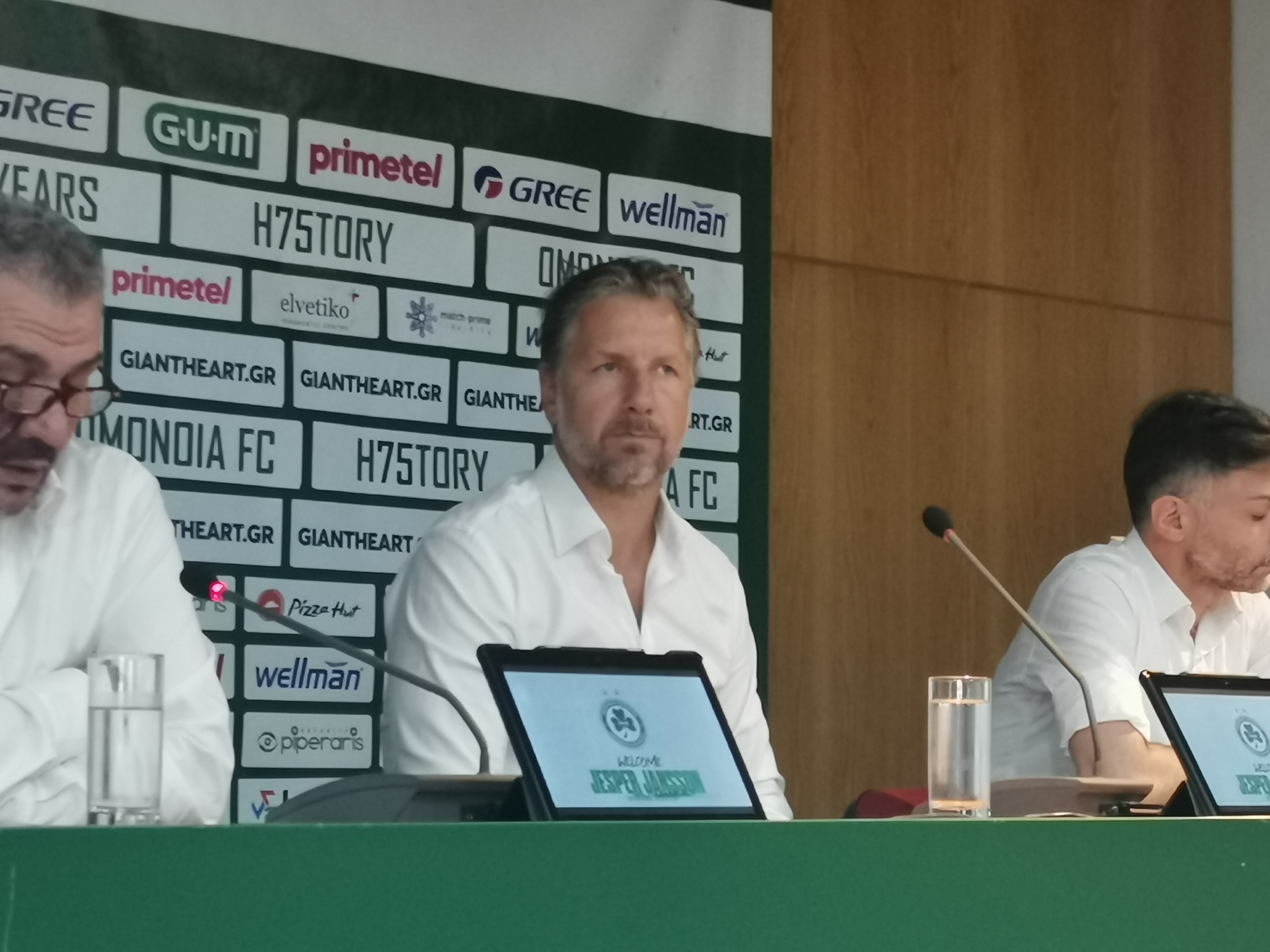 Προανήγγειλε ΜΑΖΕΜΕΝΕΣ  ο Γιάνσον