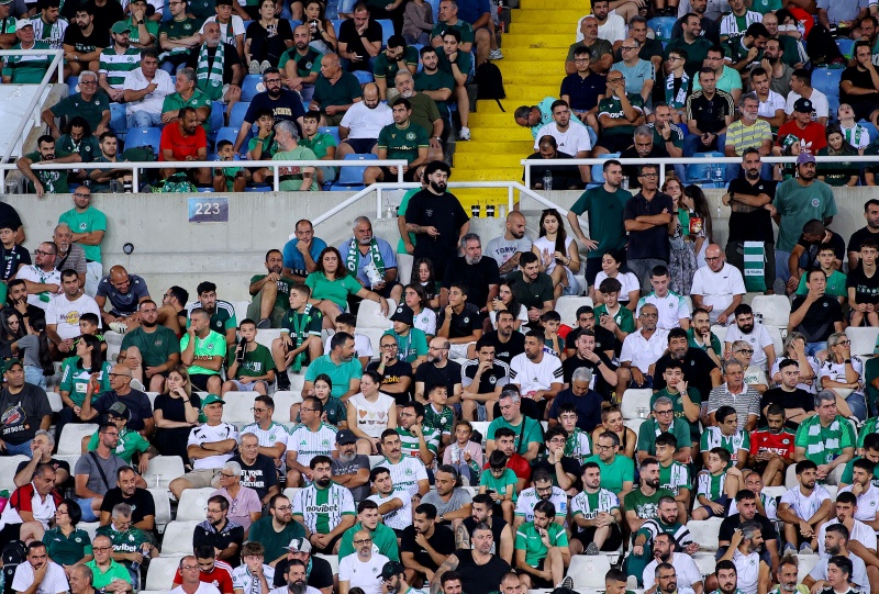ΤΟΣΑ εισιτήρια «κόπηκαν» στο Ομόνοια-Krasava ΕΝΥ!