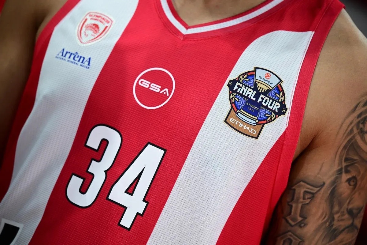 Προστέθηκε το λογότυπο του Final Four στη φανέλα του Ολυμπιακού