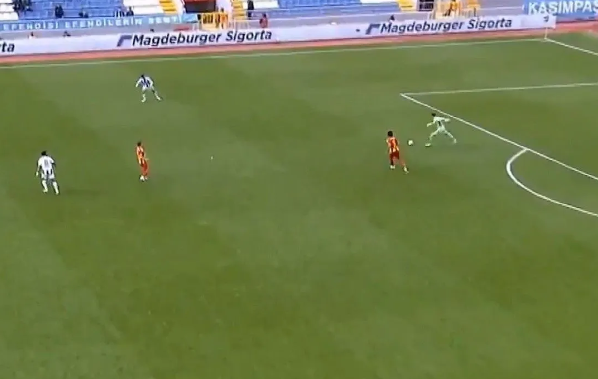 Δεν γίνονται αυτά: Το γκολ της χρονιάς από τον Γιαννιώτη με εκτέλεση από τη δική του περιοχή