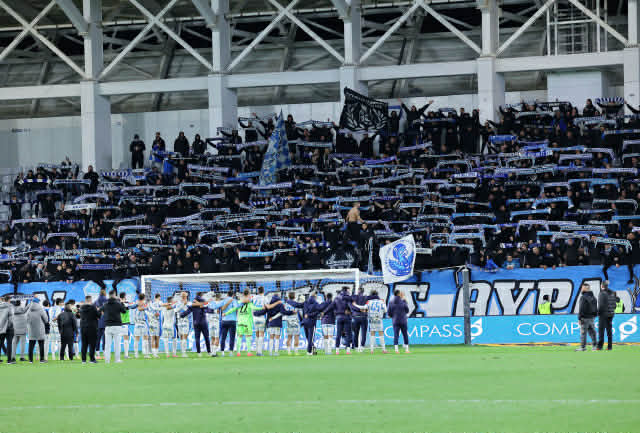 ΒΙΝΤΕΟ: Αποθέωση μπροστά στο πέταλο 