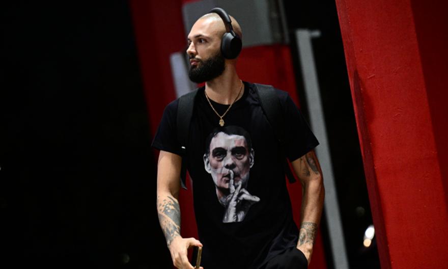 Με μπλούζα Μπαρτζώκα στο ΣΕΦ ο Φουρνιέ! (ΦΩΤΟΣ)