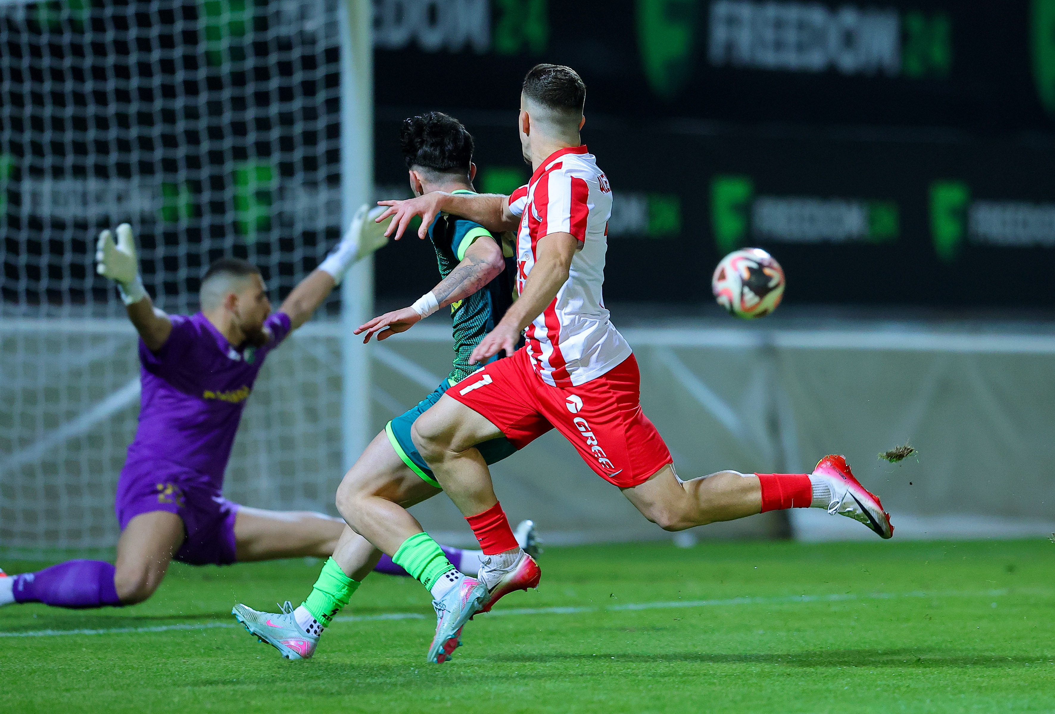 ΦΩΤΟΡΕΠΟΡΤΑΖ από την αναμέτρηση Νέα Σαλαμίνα-Διγενής