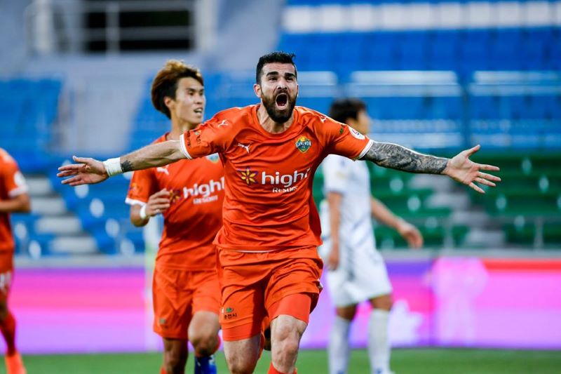 «Δεν έκατσα πολλά χρόνια στην Κορέα, μόνο για τα λεφτά» (VIDEO)