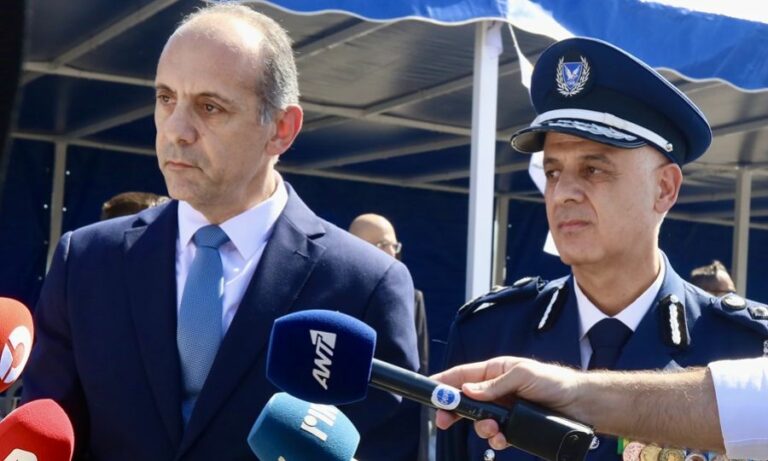 Ας τους δώσουν και «παράσημο»