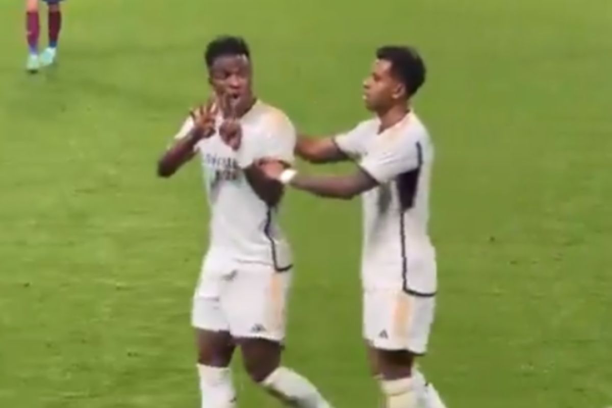 Η χειρονομία του Βινίσιους που έκανε έξαλλο τον πάγκο της Μπαρτσελόνα! (ΒΙΝΤΕΟ)