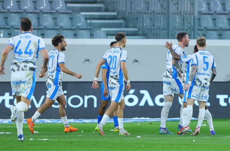 Ζμέρχαλ: «Εκπληκτικό το σερί μας - Σκεφτόμαστε τώρα το ματς με την Ομόνοια»