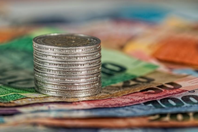 Ξεκινάς με 1€ την εβδομάδα: Πόσα χρήματα θα έχεις σε μια 5ετία, εάν ακολουθήσεις τον αποταμιευτικό «κανόνα των 52»