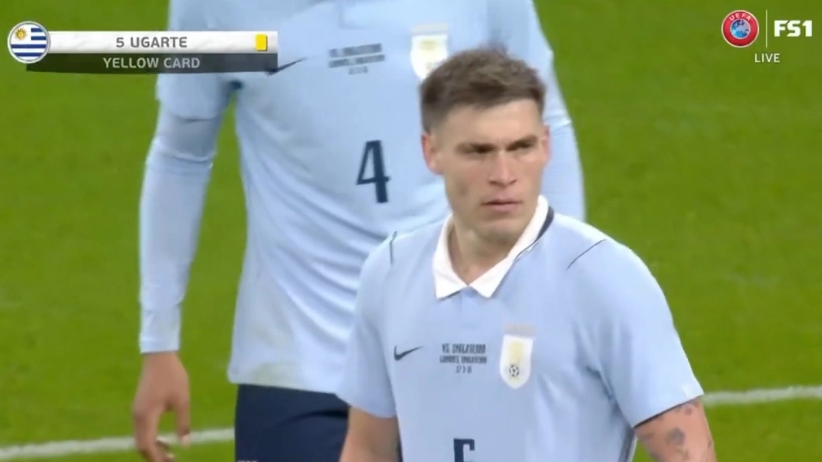 Ο απίστευτος λόγος που δεν αποβλήθηκε μετά τη δεύτερη κίτρινη στο Αγγλία - Ουρουγουάη! (BINTEO)