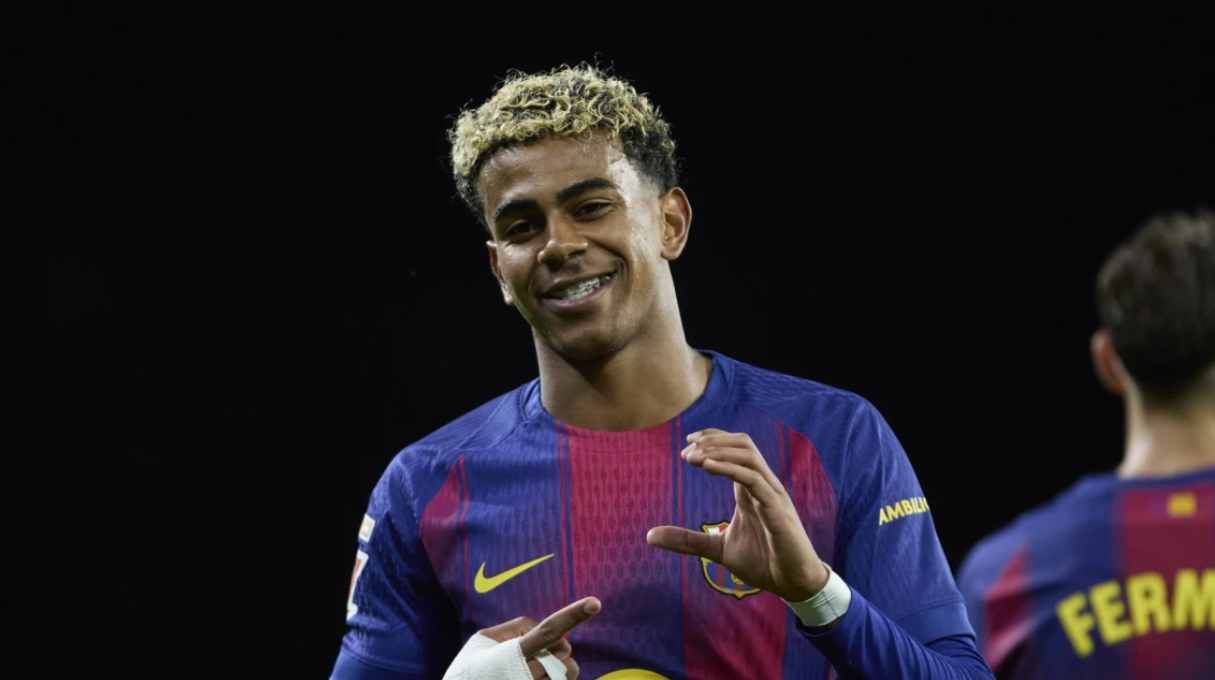 Ο... σωσίας του Γιαμάλ είναι Αμερικανός και κάνει τις ΗΠΑ να αναρωτιούνται αν είναι τόσο καλός