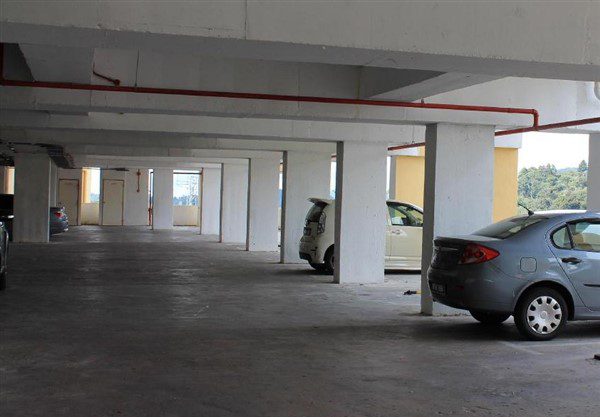 Απίστευτο παρκάρισμα στην Κύπρο - «Τρία parking για το διπλοκάμπινο του κυρίου» - Δείτε φωτογραφία