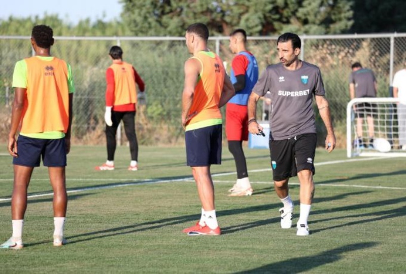 Άρχισαν τα... «βάσανα»: Σήκωσε μανίκια ο Ηλίας Χαραλάμπους, πρώτη προπόνηση ενόψει της νέας σεζόν! (ΒΙΝΤΕΟ)