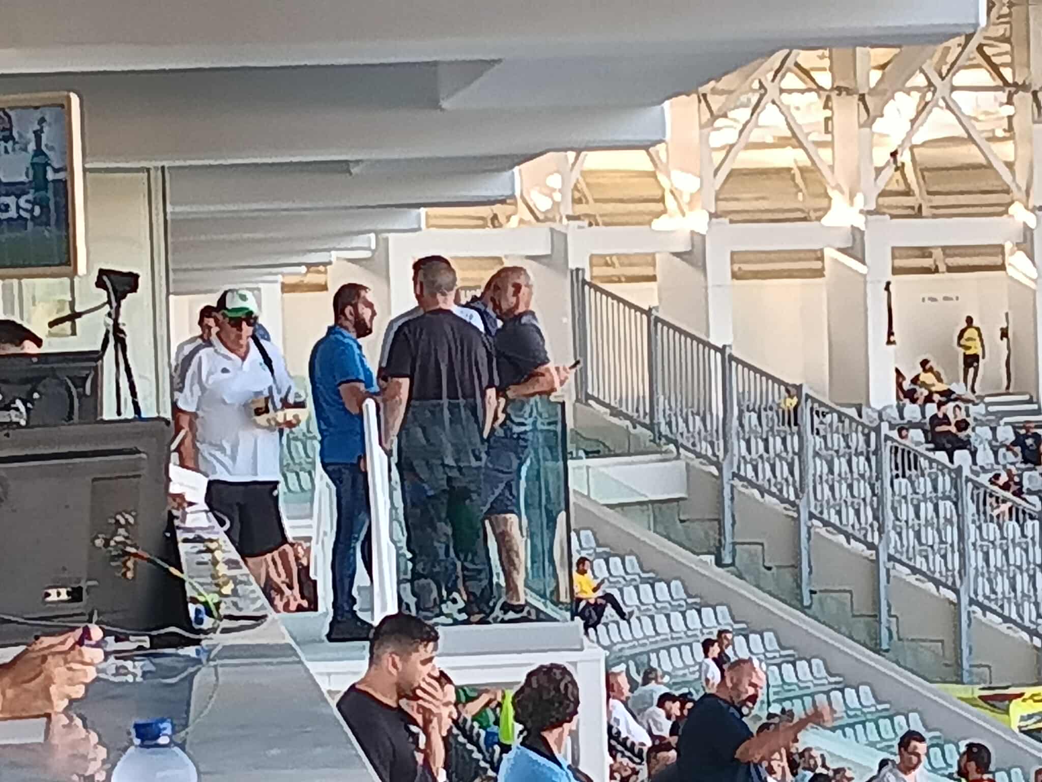 Ανορθωσιάτικα μάτια στο Άρης-ΑΕΚ – ΦΩΤΟΓΡΑΦΙΑ από Αλφαμέγα