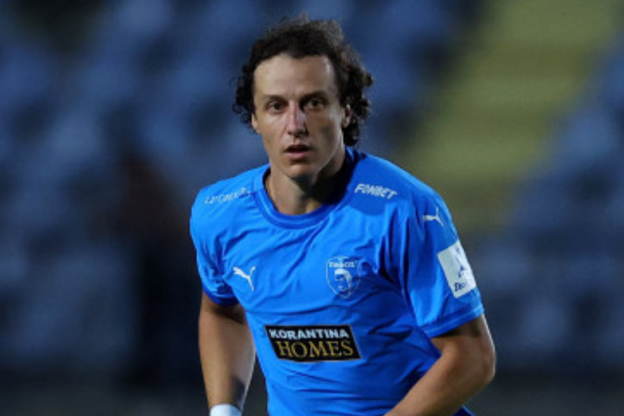 Εισφορά σε φιλανθρωπικό ίδρυμα από Νταβίντ Λουίζ 