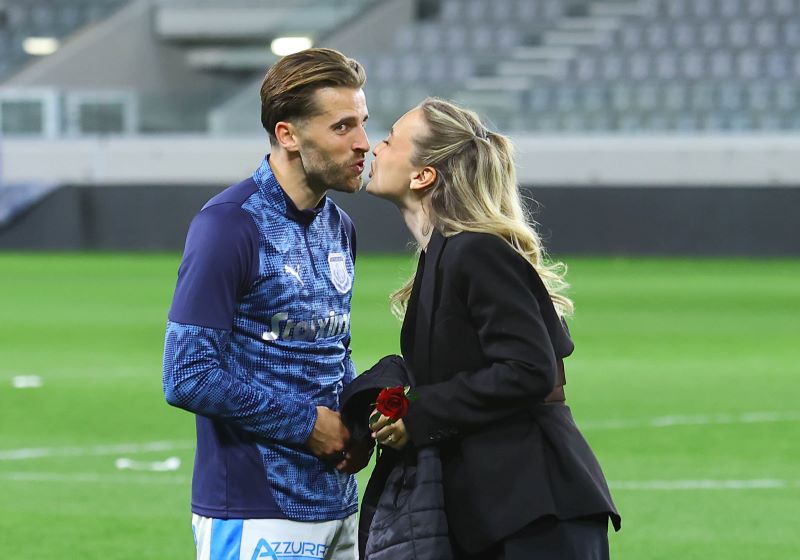 Το φιλί της νίκης!