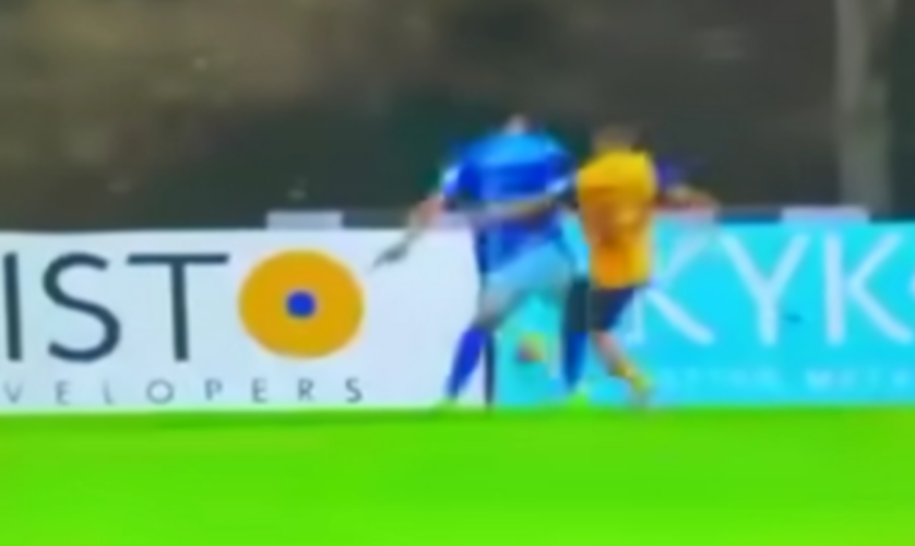 Ο (ξένος) VARίστας τι έκανε στη φάση με την αγκωνιά του Νταβίντ Λουίζ…