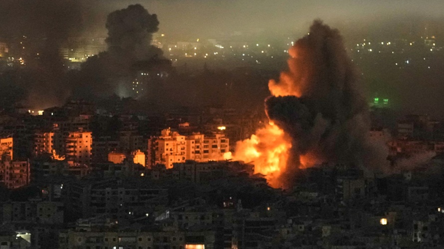 LIVE: Νέο χτύπημα σε κοντέινερ στα Στενά του Ορμούζ - Ανεβαίνει ξανά η τιμή του πετρελαίου