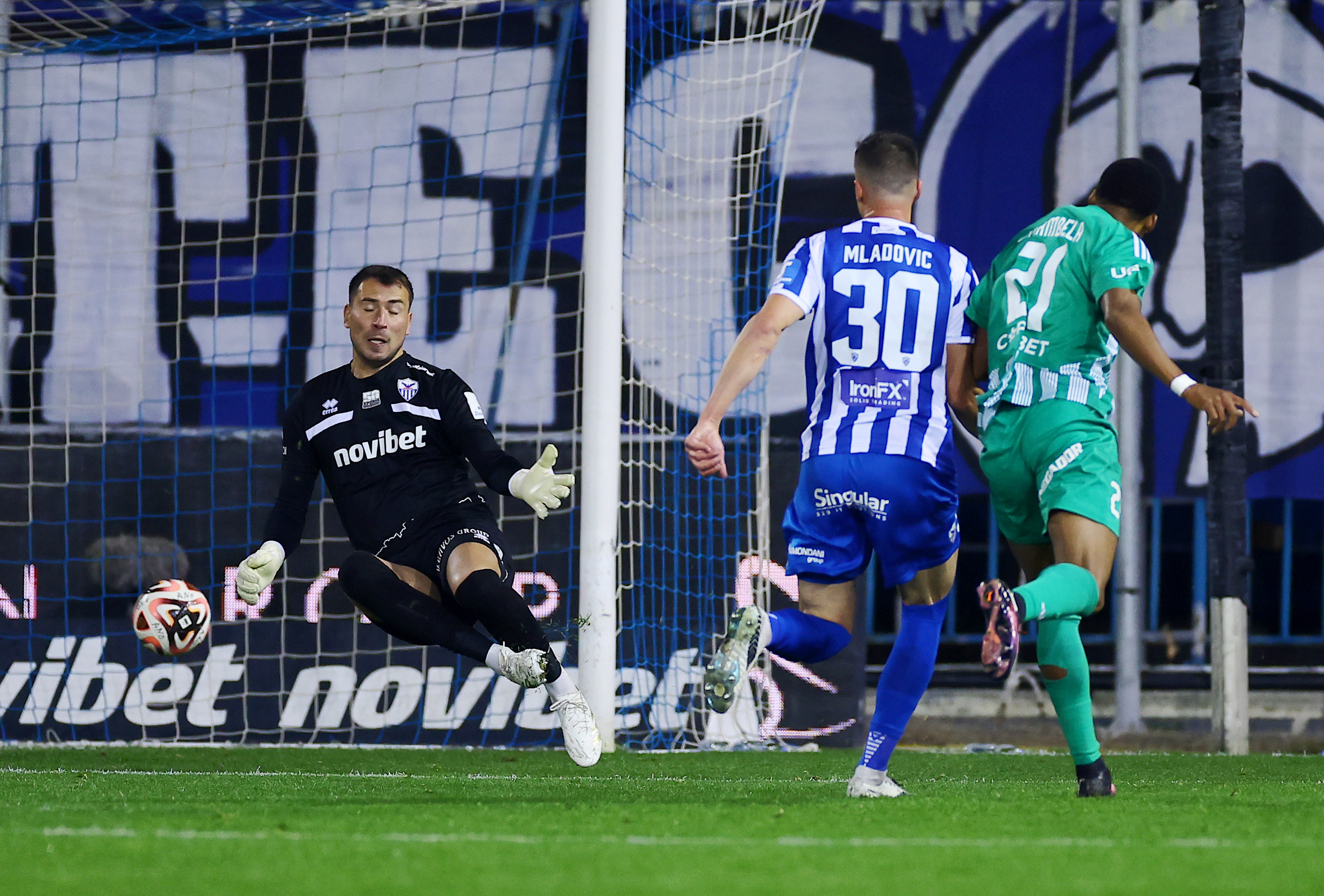 Ο Μαγιαμπέλα το 0-2, ο Μπένγκτσον το 0-3 (ΒΙΝΤΕΟ)