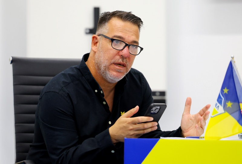 Πάλι καλά που το διευκρίνισαν…