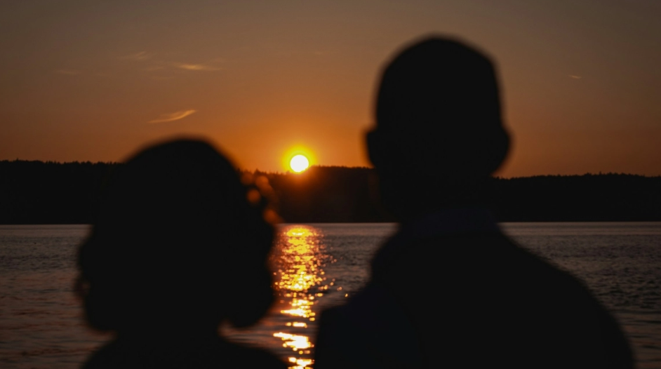 3 πράγματα που σταματούν να κάνουν τα ζευγάρια πριν χωρίσουν, σύμφωνα με ψυχολόγο