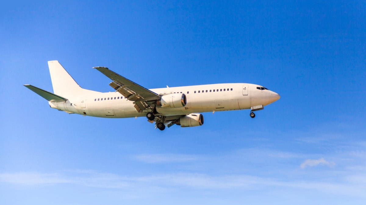 Πανικός σε πτήση: Κινητήρας έπαθε βλάβη και το αεροπλάνο έχασε… σχεδόν 30.000 πόδια μέσα σε λίγα λεπτά