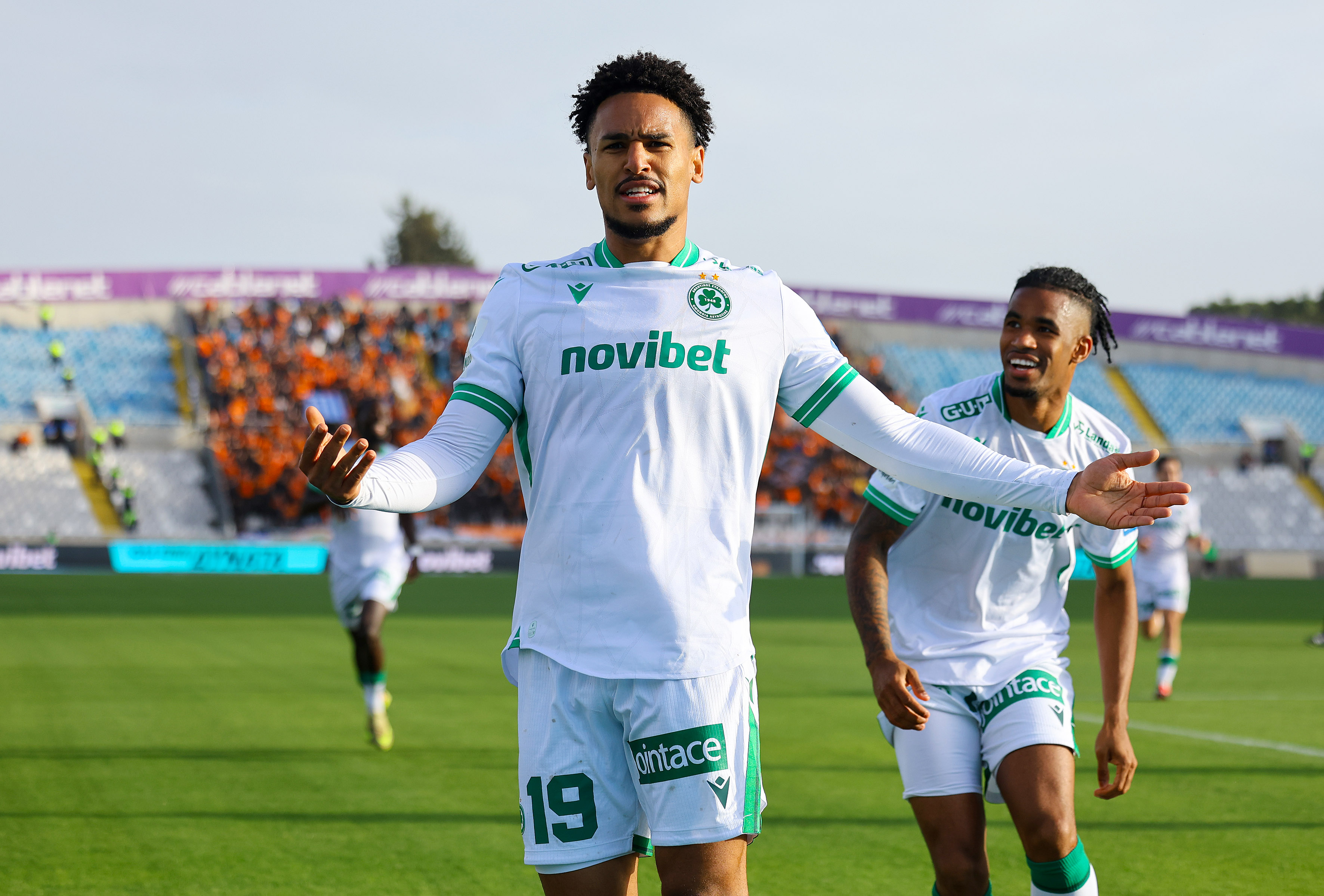 Το σόου των Μαέ και Εβάντρο: Ο ένας σέρβιρε, ο άλλος εκτελούσε και... 2-0 στο 12'!